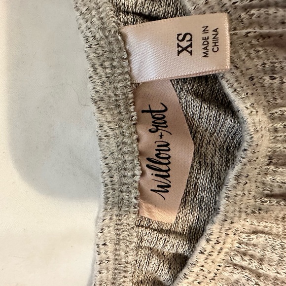 Buckle - Willow & Root Gray Blouse Size XS NWT - Picture 4 of 5